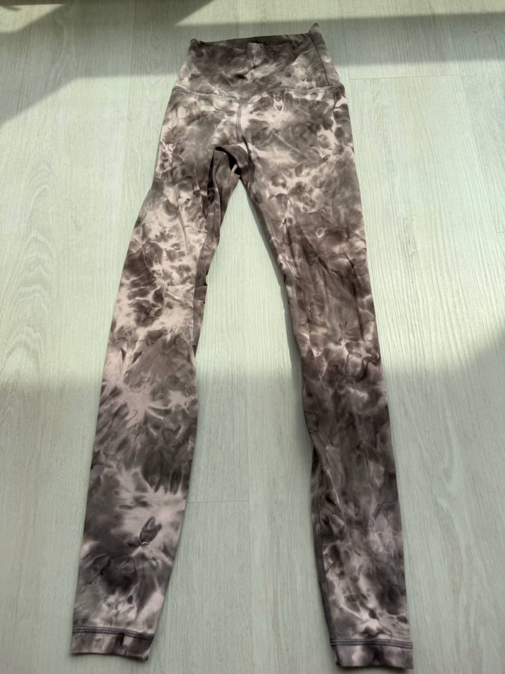 lululemon athletica Align Lavendar/Taupe Tie-Dye Leggings